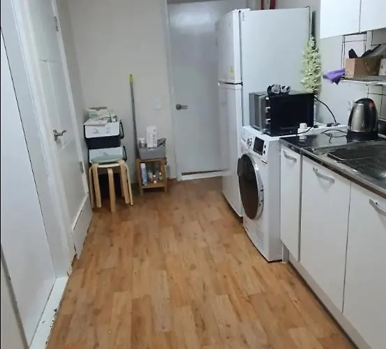 7, Near Hongdae, Quiet Area, 1st Floor