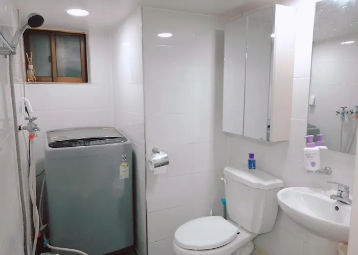 アパート 7, Near Hongdae, Quiet Area, 1st Floor