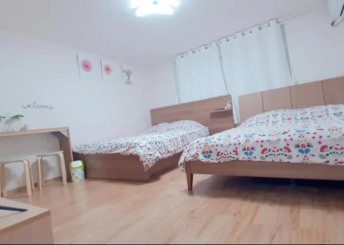 7, Near Hongdae, Quiet Area, 1st Floor * ソウル特別市